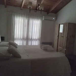 https://casa-magica.hotelsmendoza.com